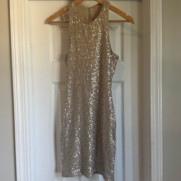 Hollister Gold Sequin Sheath Cocktail Party or Night Out Dress Size Small - Picture 5 of 9